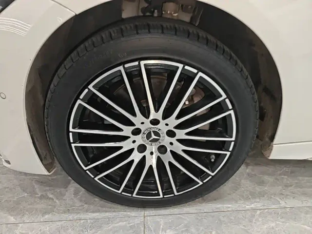 Mercedes-Benz C-Class — Фото автомобиля 22