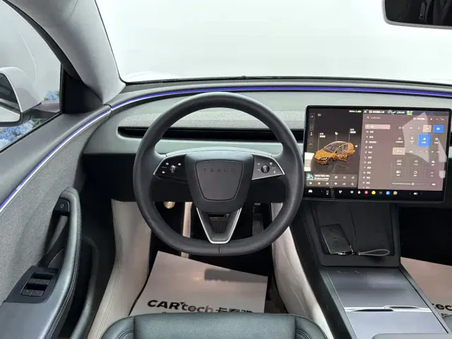 Tesla Model 3 — Фото автомобиля 9
