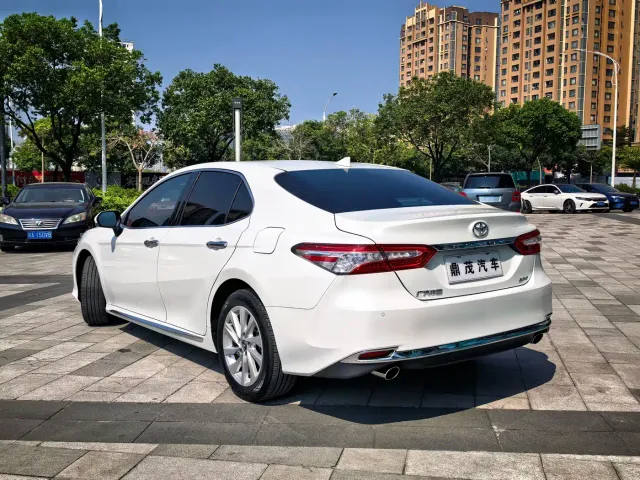 Toyota Camry — Фото автомобиля 6
