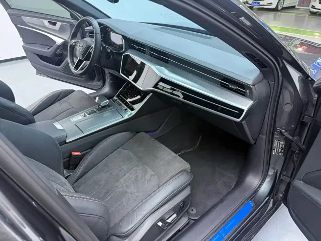 Audi A6L — Фото автомобиля 3