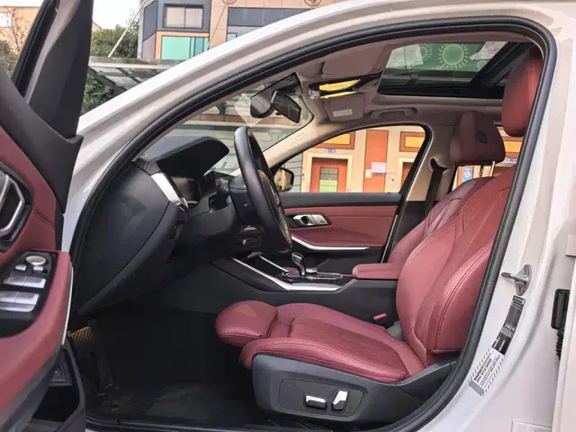 BMW 3 Series — Фото автомобиля 5