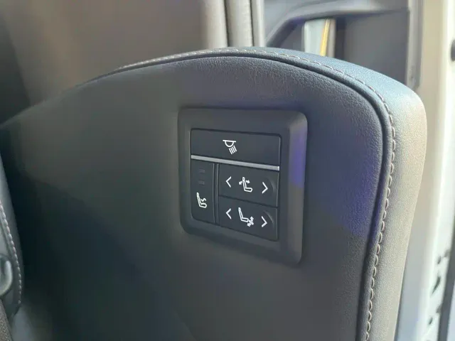 Toyota Sienna — Фото автомобиля 14