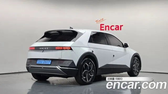 Hyundai Ioniq 5 — Фото автомобиля 2