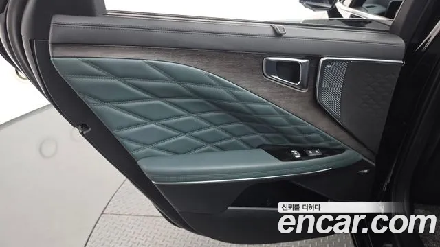 Kia K8 2.5 Бензин 2WD — Фото автомобиля 24