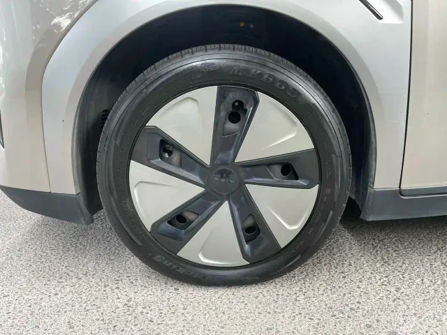 GAC Aion Y — Фото автомобиля 10
