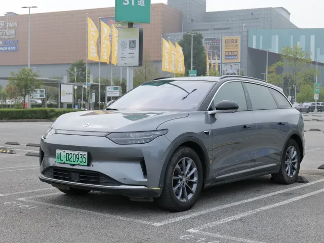 Фотография автомобиля — Leapmotor C11