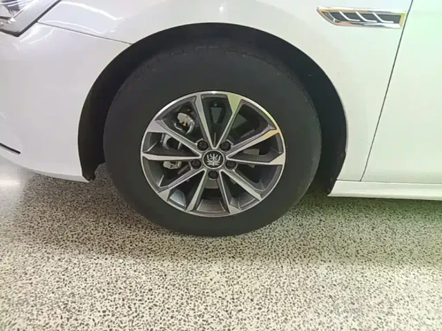 BYD Qin PLUS — Фото автомобиля 22