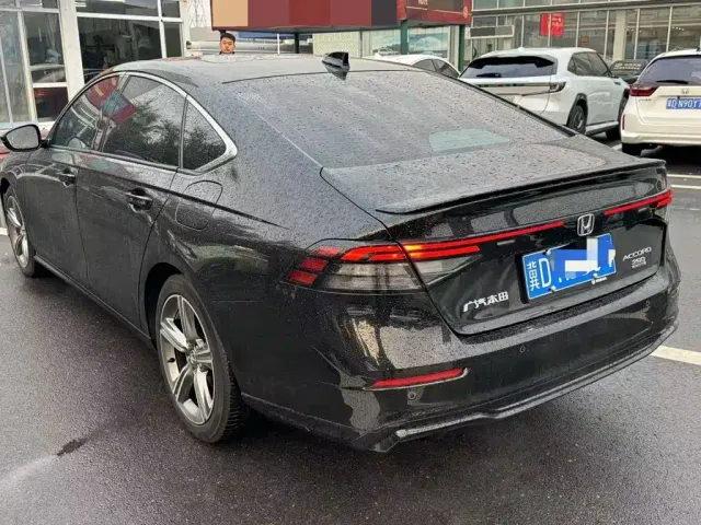 Honda Accord — Фото автомобиля 4