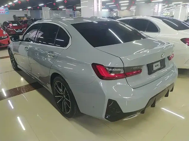 BMW 3 Series — Фото автомобиля 4