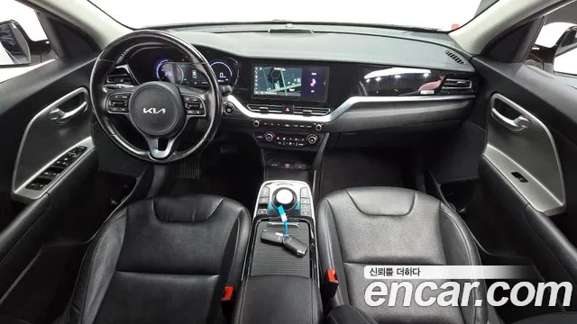 Kia Niro — Фото автомобиля 10