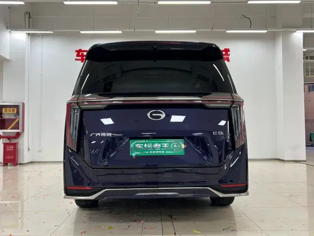 GAC Trumpchi E9 — Фото автомобиля 15