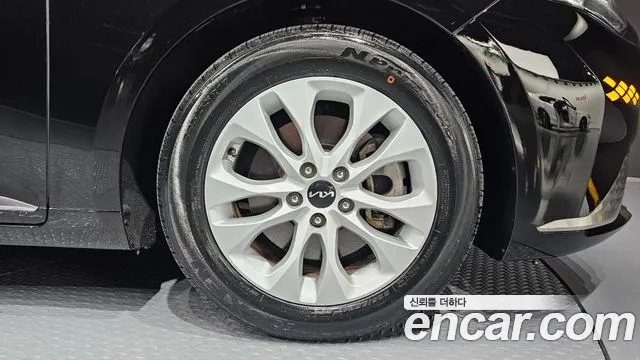 Kia K8 — Фото автомобиля 21
