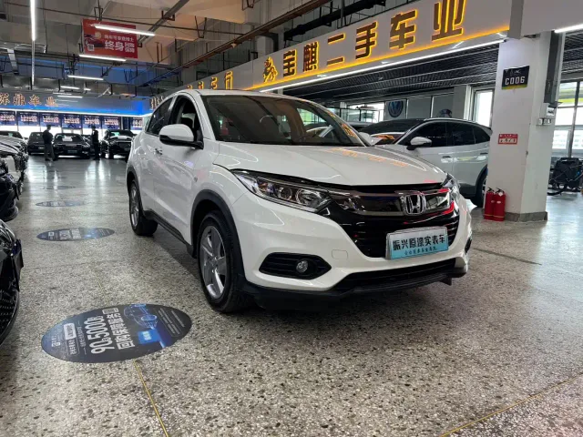 Honda Vezel — Фото автомобиля 3