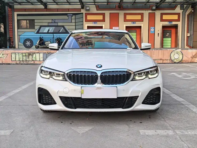 BMW 3 Series — Фото автомобиля 2