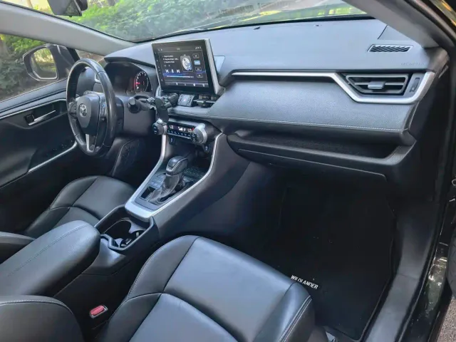 Toyota Wildlander — Фото автомобиля 12