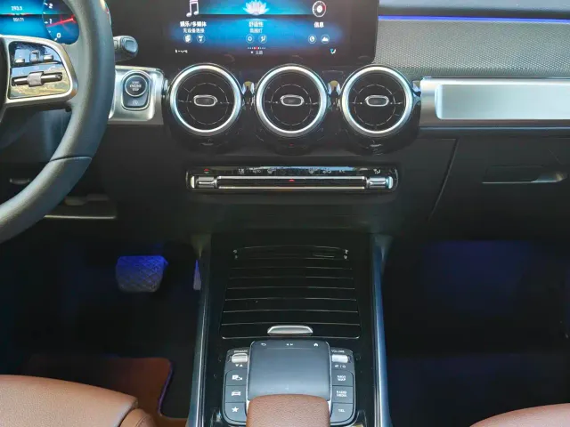 Mercedes-Benz GLB-Class — Фото автомобиля 23