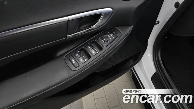 Hyundai Sonata — Фото автомобиля 27