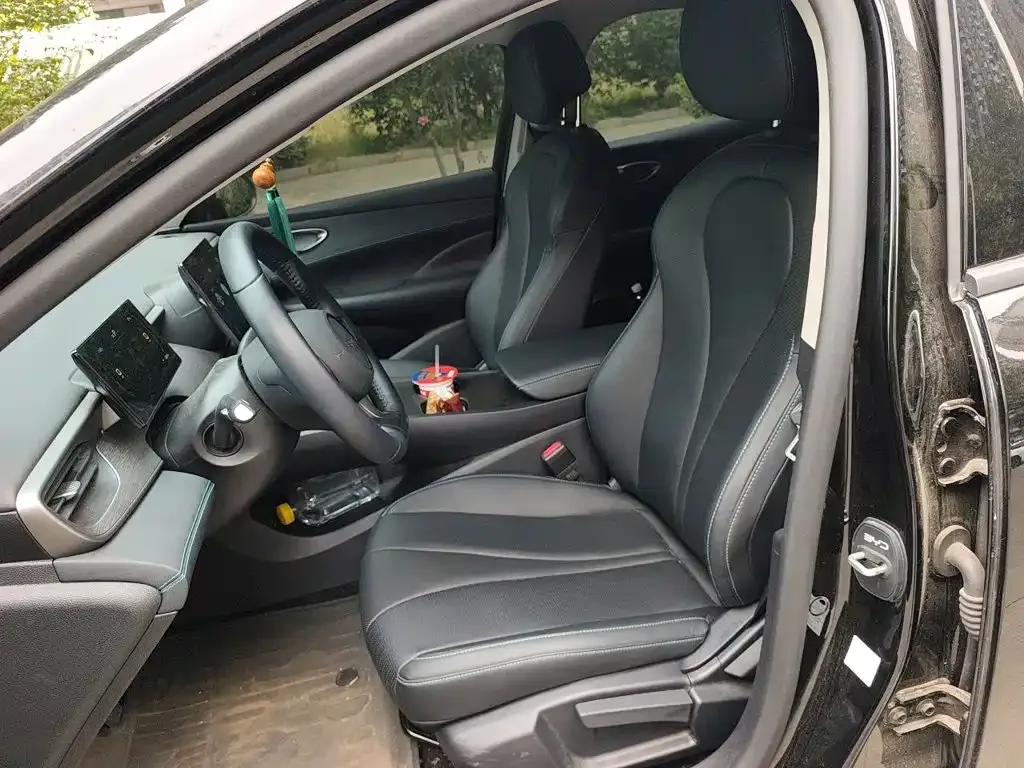 BYD Hai Bao 05 DM-i 2026 DM-i 128KM Luxury — Фото автомобиля 11