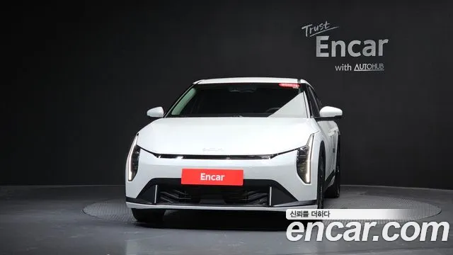 Kia EV4 — Фото автомобиля 3