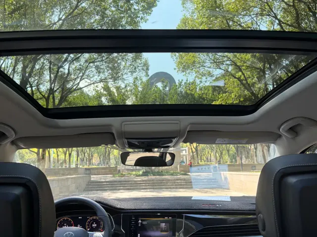 Volkswagen Passat — Фото автомобиля 23