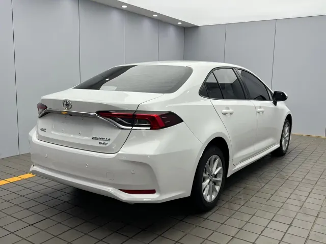 Toyota Corolla — Фото автомобиля 6