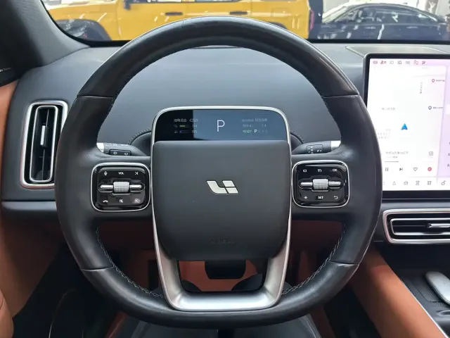 Li Auto Li Auto L6 2024 Max — Фото автомобиля 24