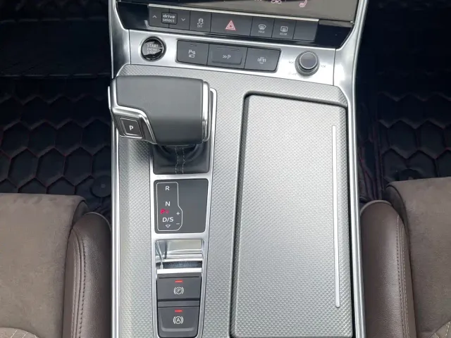 Audi A7L — Фото автомобиля 12