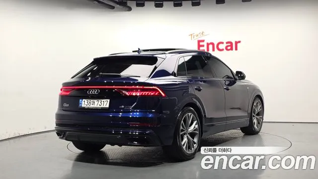 Audi Q8 55 TFSI quattro Premium — Фото автомобиля 2