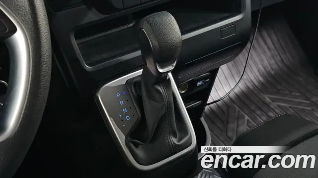 Hyundai Staria — Фото автомобиля 9