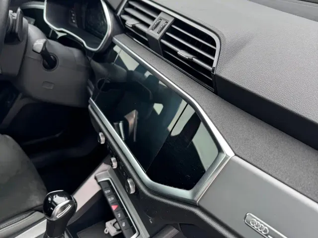 Audi Q3 — Фото автомобиля 11