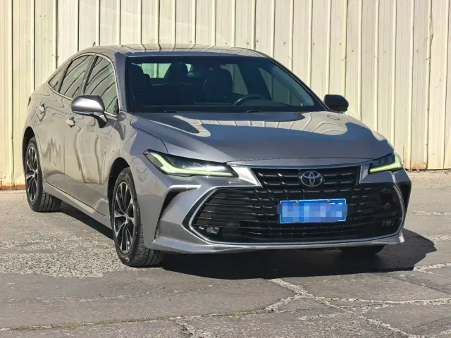 Toyota Avalon — Фото автомобиля 3