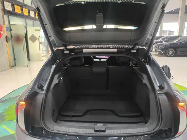 Audi E5 Sportback — Фото автомобиля 18