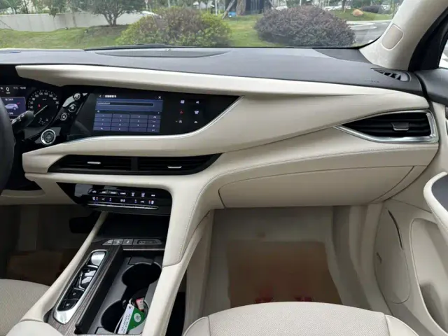 Buick Enclave — Фото автомобиля 14