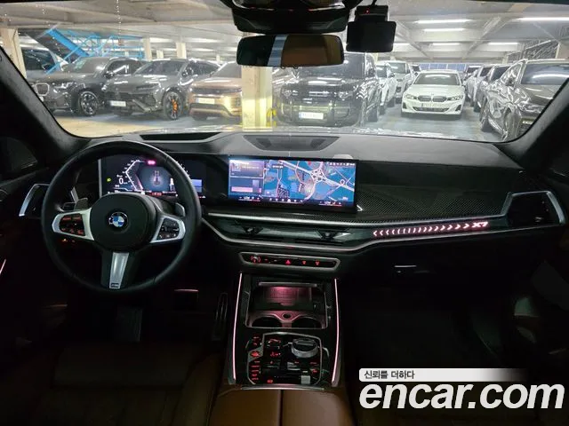 BMW X7 — Фото автомобиля 7