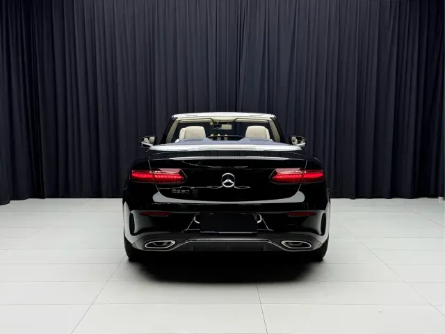 Mercedes-Benz E-Class — Фото автомобиля 5