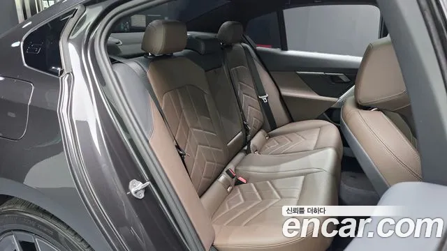 BMW 5 Series G60 — Фото автомобиля 17
