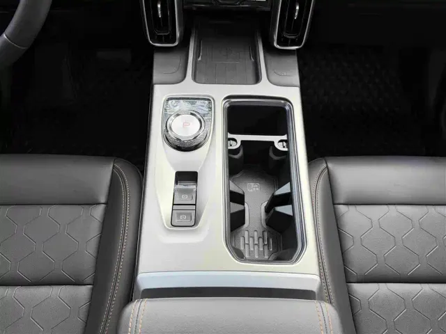 Haval Big Dog — Фото автомобиля 24