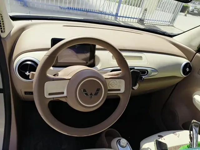 Wuling Hongguang Mini EV — Фото автомобиля 9