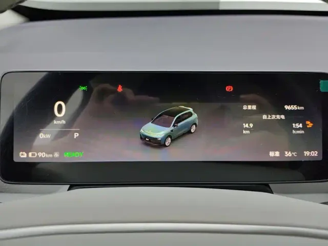 Leapmotor B10 — Фото автомобиля 14