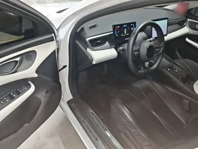 BYD Seal 05 DM-i — Фото автомобиля 15