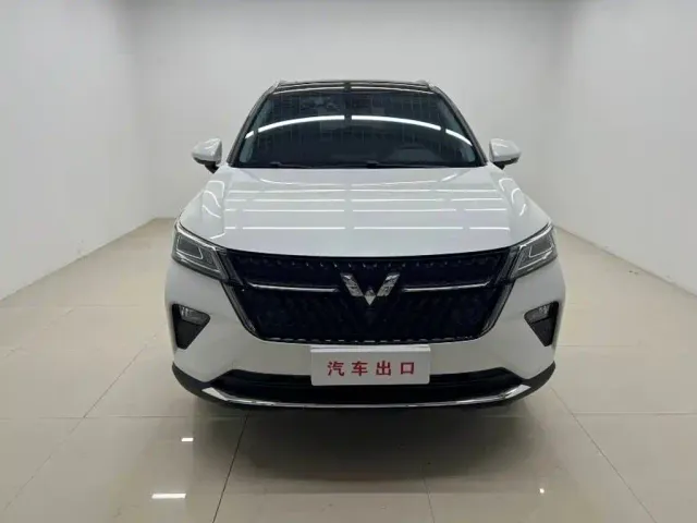 Wuling Asta — Фото автомобиля 2