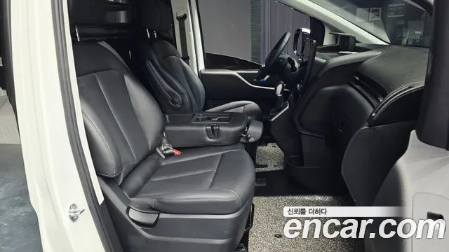 Hyundai Staria — Фото автомобиля 16