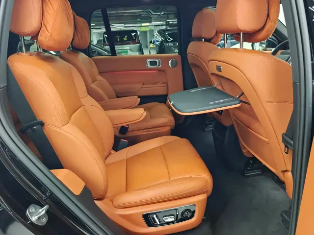 Li Auto L8 — Фото автомобиля 14