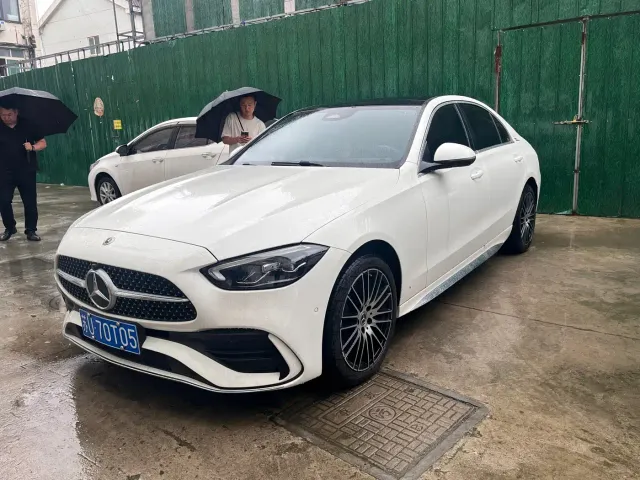Фотография автомобиля — Mercedes-Benz C-Class