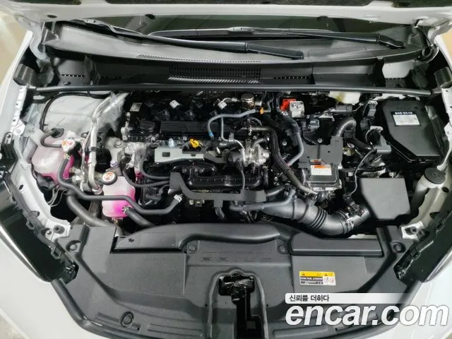 Toyota Prius Generation 5 — Фото автомобиля 9