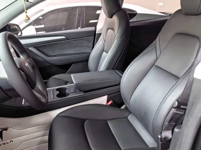 Tesla Model Y — Фото автомобиля 7