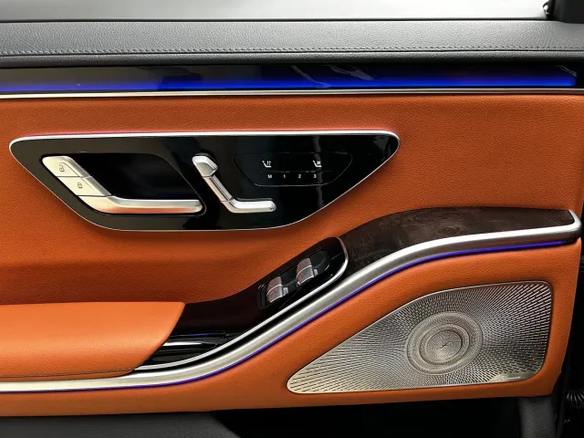 Mercedes-Benz S-Class — Фото автомобиля 16