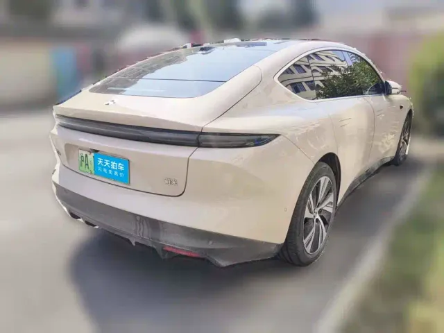 Nio ET5 — Фото автомобиля 2