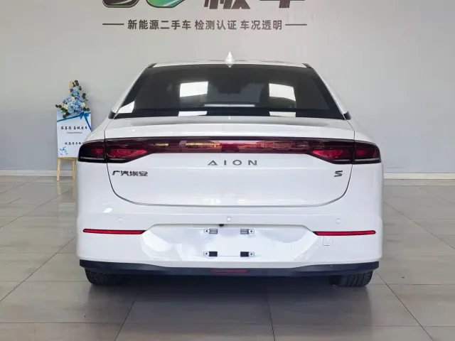 GAC Aion S — Фото автомобиля 11