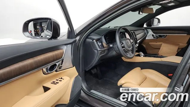 Вольво V90 — Фото автомобиля 10